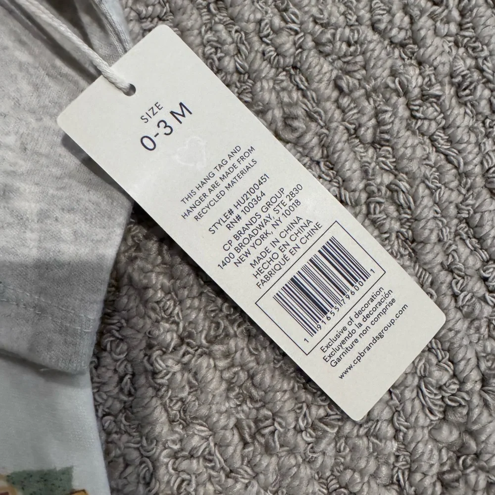 ☃️chick pea Gray and Green Christmas Baby Set - Picture 7 of 7